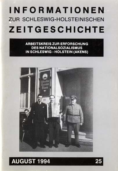 ISHZ 25 Titelbild: Kollegen des niederlndischen Zwangsarbeiters V. 
mit Blockwart und Hotelbesitzer vor dem Hotel Stadt Lbeck, Januar 1943